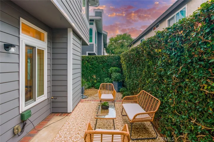 2501 E 16th Street C, Newport Beach, California 92663