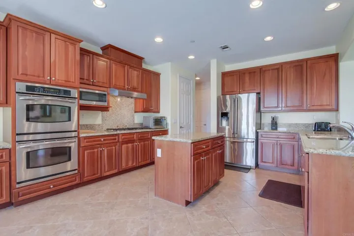 2351 Clearcrest Lane, Fallbrook, California 92028