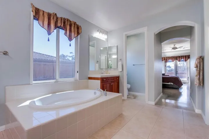 2351 Clearcrest Lane, Fallbrook, California 92028