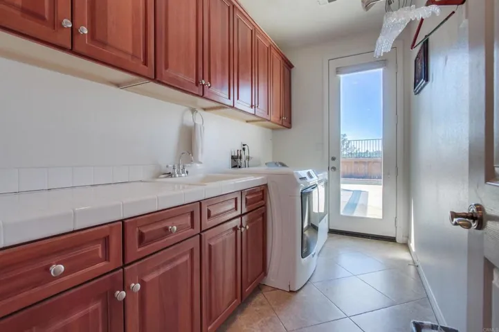 2351 Clearcrest Lane, Fallbrook, California 92028