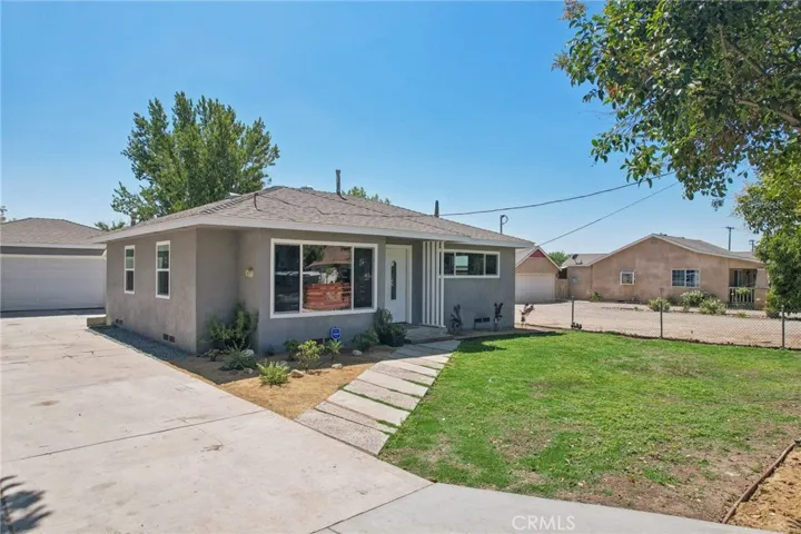 Ample Size Driveway and side view of front home