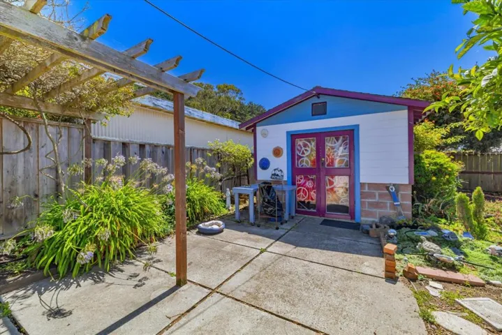 266 Brighton Road, Pacifica, California 94044