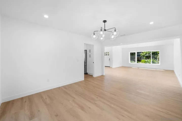 8471 Cliffridge Ln, La Jolla, California 92037