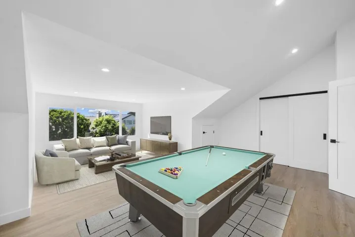 8471 Cliffridge Ln, La Jolla, California 92037