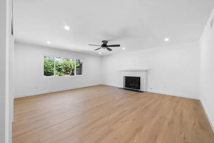 8471 Cliffridge Ln, La Jolla, California 92037