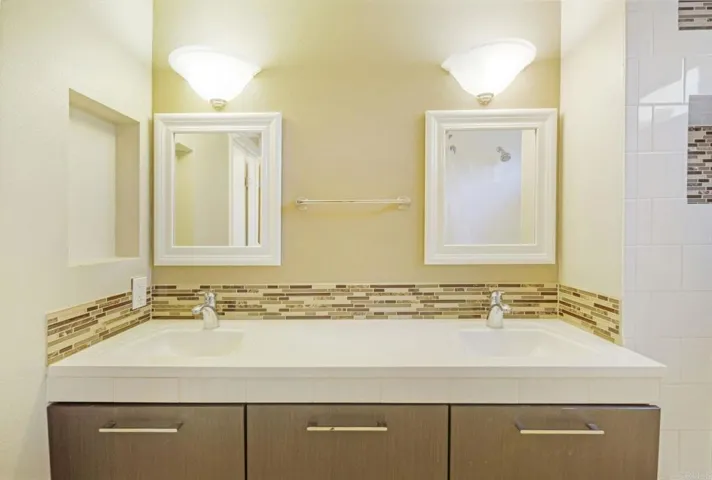 5423 Gooseberry Way, Oceanside, California 92057