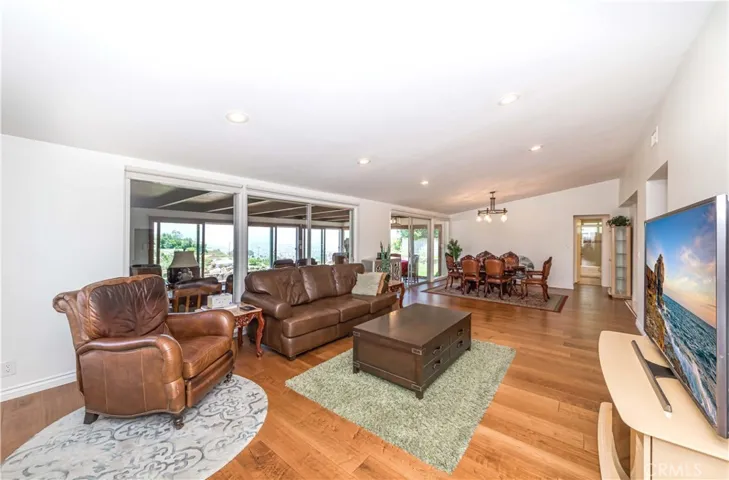 27025 Woodbrook Road, Rancho Palos Verdes, California 90275