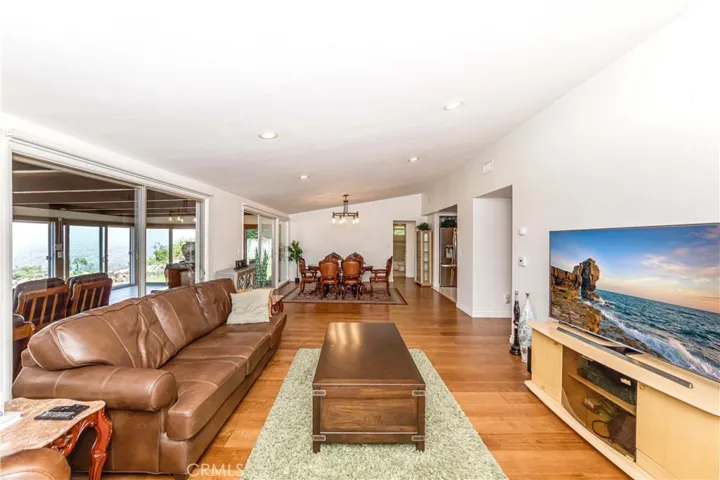 27025 Woodbrook Road, Rancho Palos Verdes, California 90275