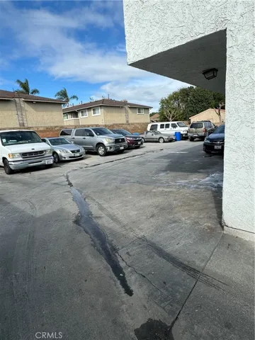 9539 Oak Street, Bellflower, California 90706