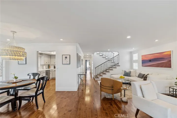 857 11th Street, Manhattan Beach, California 90266