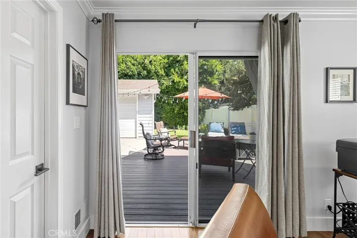 857 11th Street, Manhattan Beach, California 90266