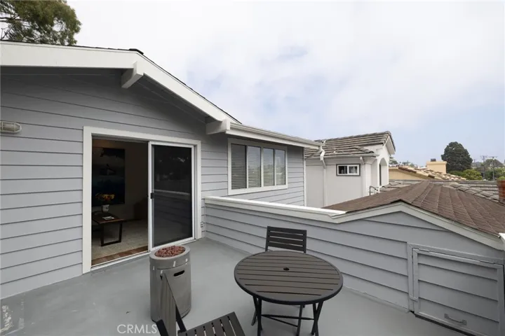 857 11th Street, Manhattan Beach, California 90266