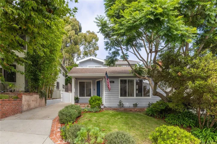 857 11th Street, Manhattan Beach, California 90266