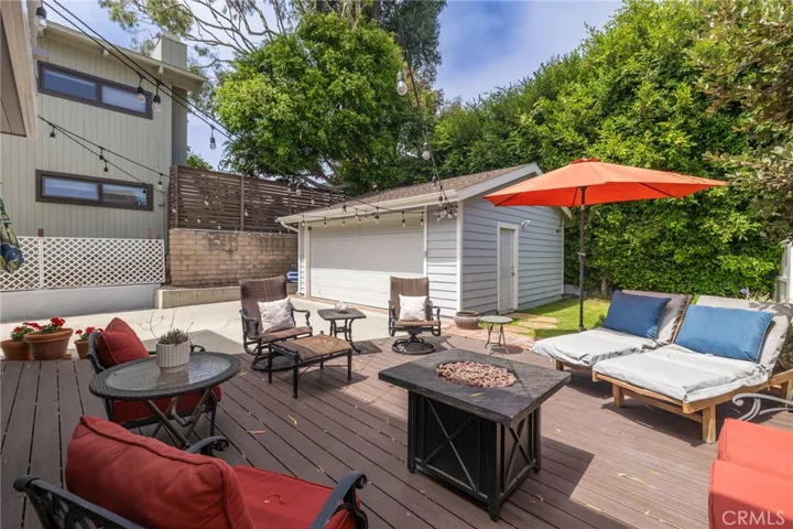 857 11th Street, Manhattan Beach, California 90266