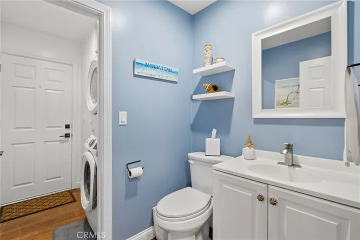 857 11th Street, Manhattan Beach, California 90266