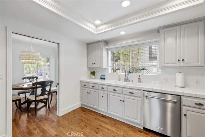 857 11th Street, Manhattan Beach, California 90266