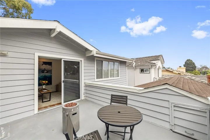 857 11th Street, Manhattan Beach, California 90266