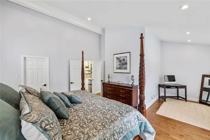 857 11th Street, Manhattan Beach, California 90266