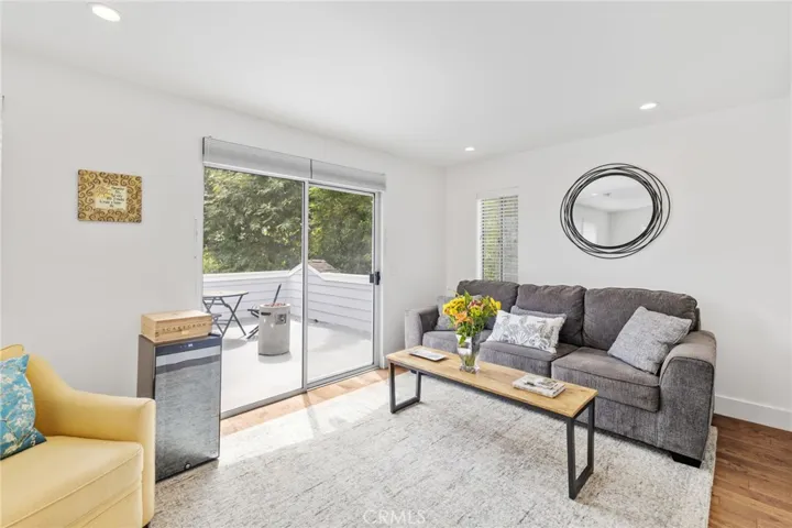 857 11th Street, Manhattan Beach, California 90266
