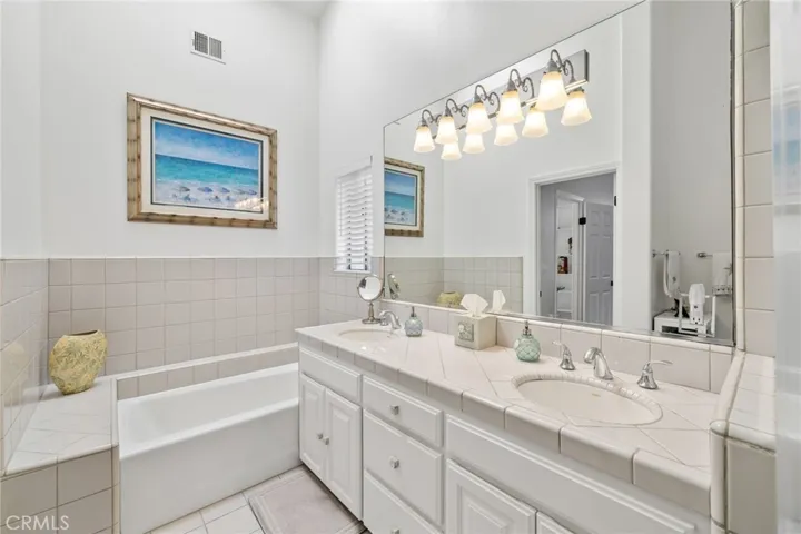 857 11th Street, Manhattan Beach, California 90266
