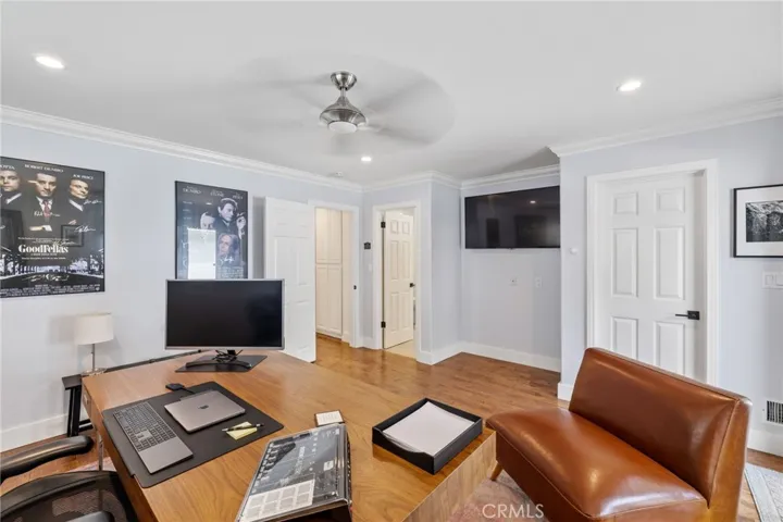 857 11th Street, Manhattan Beach, California 90266