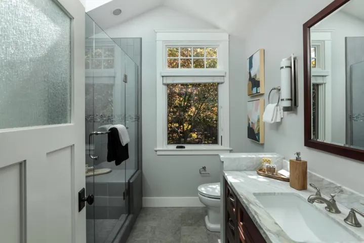 1921 Arroyo Avenue, San Carlos, California 94070