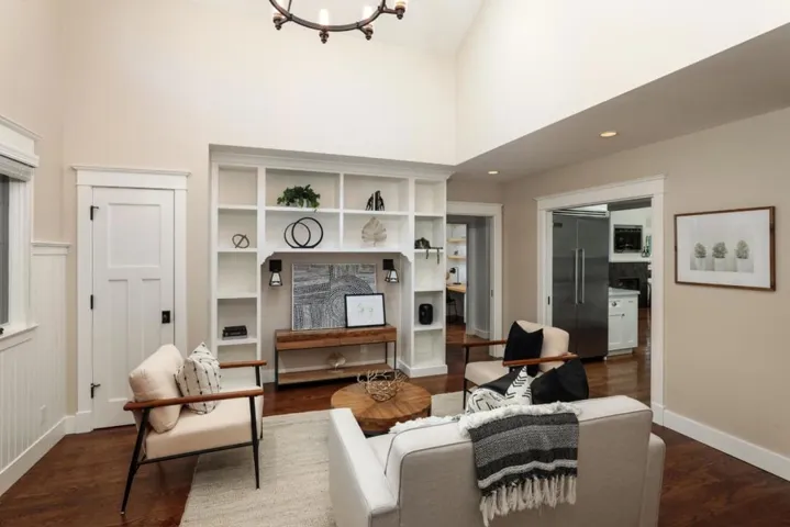 1921 Arroyo Avenue, San Carlos, California 94070