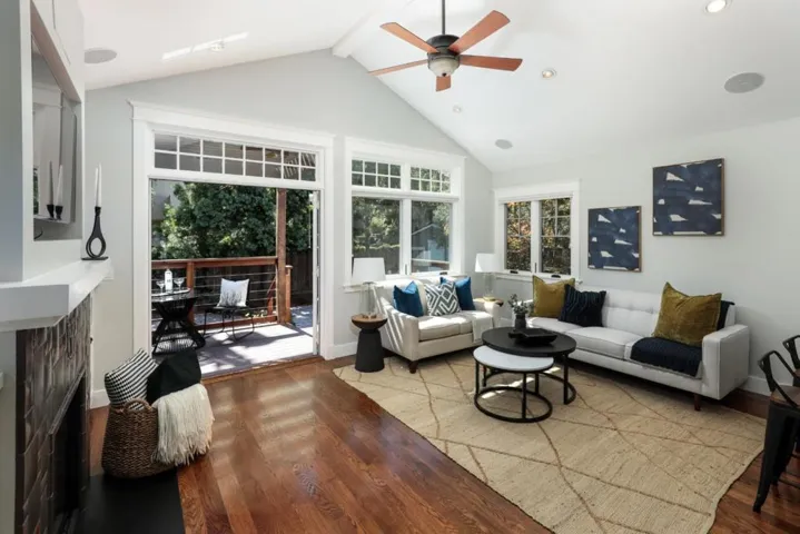 1921 Arroyo Avenue, San Carlos, California 94070