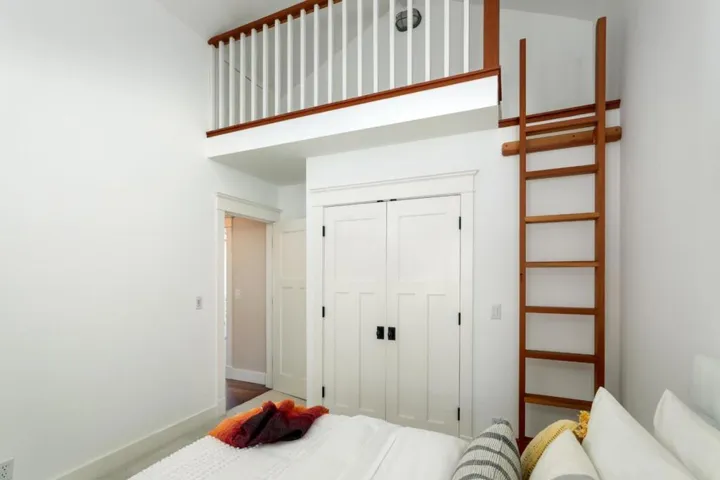 1921 Arroyo Avenue, San Carlos, California 94070