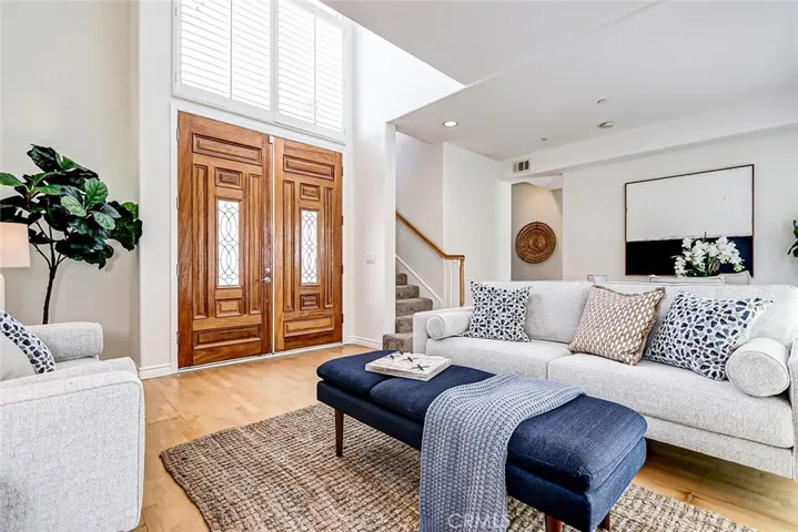 413 N Elena Avenue B, Redondo Beach, California 90277