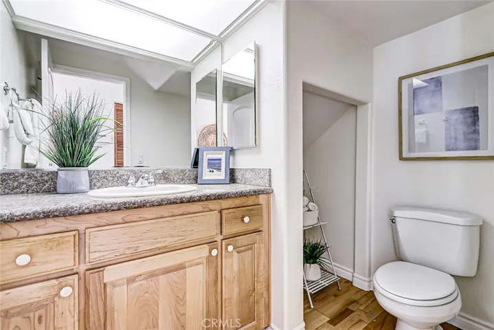 413 N Elena Avenue B, Redondo Beach, California 90277