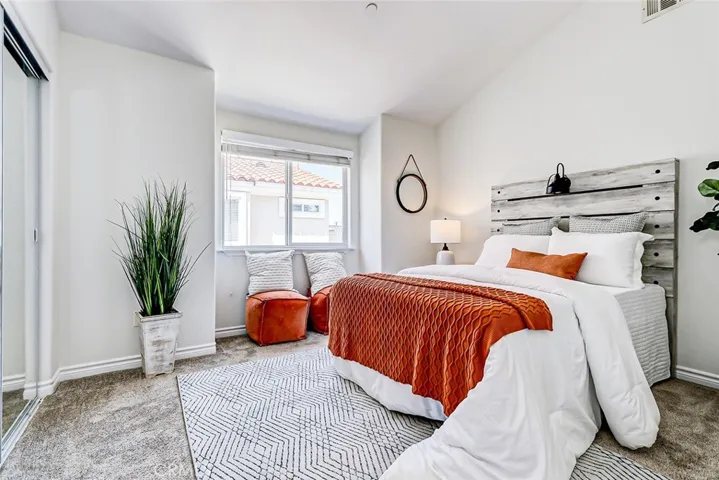 413 N Elena Avenue B, Redondo Beach, California 90277