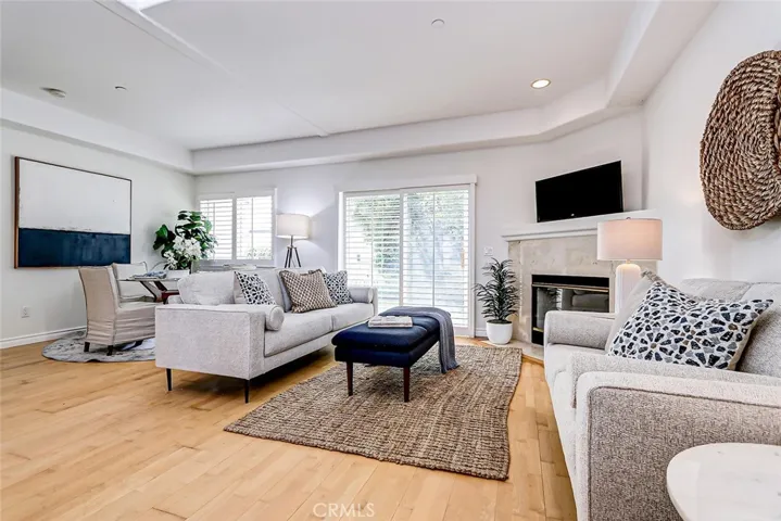 413 N Elena Avenue B, Redondo Beach, California 90277