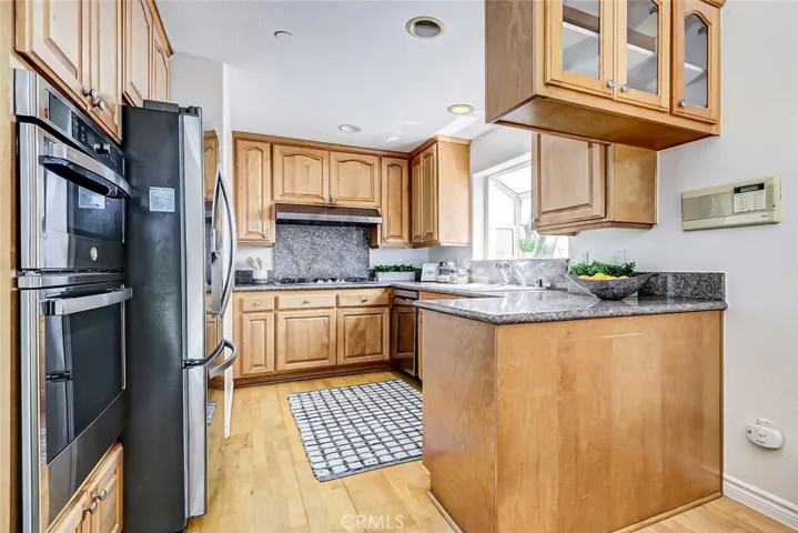 413 N Elena Avenue B, Redondo Beach, California 90277