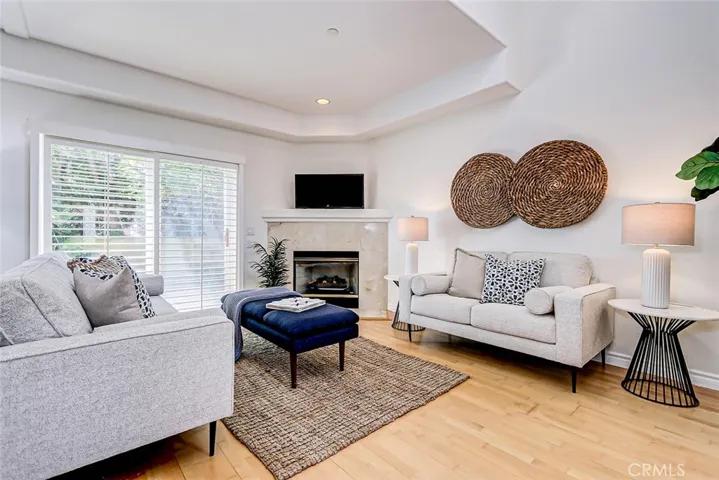 413 N Elena Avenue B, Redondo Beach, California 90277