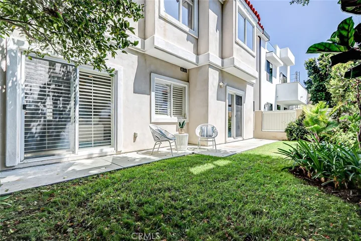 413 N Elena Avenue B, Redondo Beach, California 90277