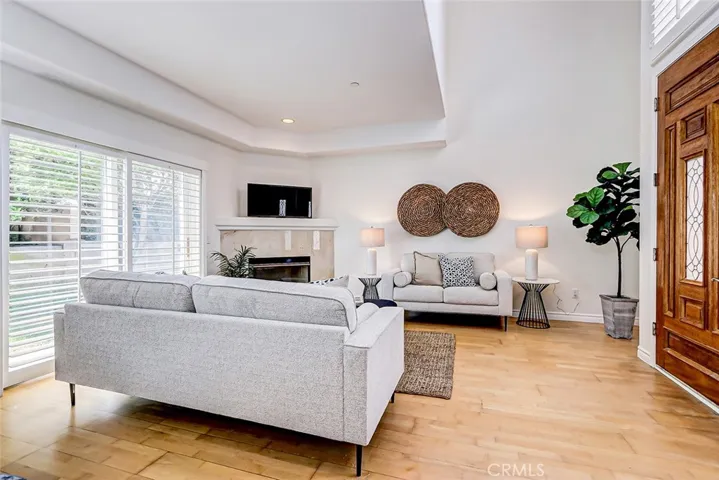 413 N Elena Avenue B, Redondo Beach, California 90277