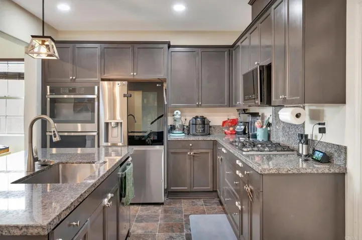 27424 Big Bend Drive, Menifee, California 92585