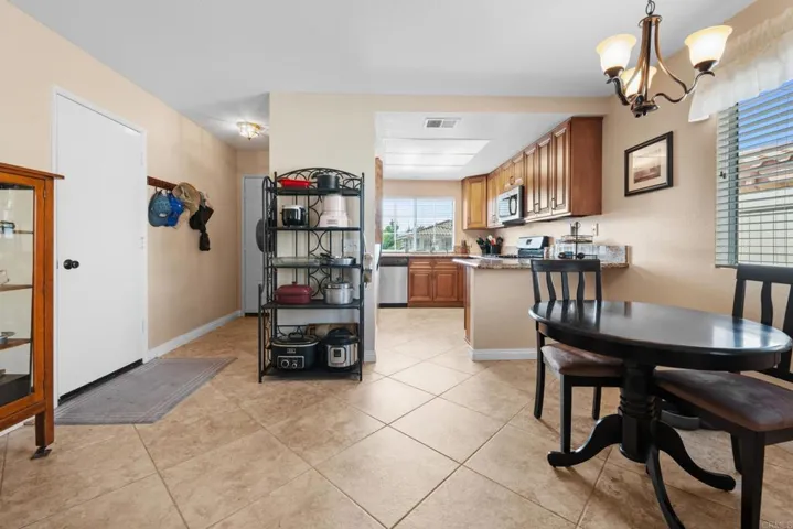 28270 Via Cascadita, Menifee, California 92585