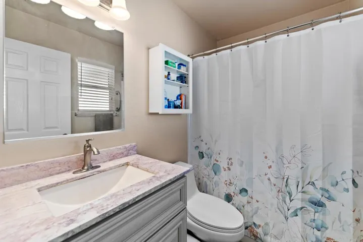 28270 Via Cascadita, Menifee, California 92585