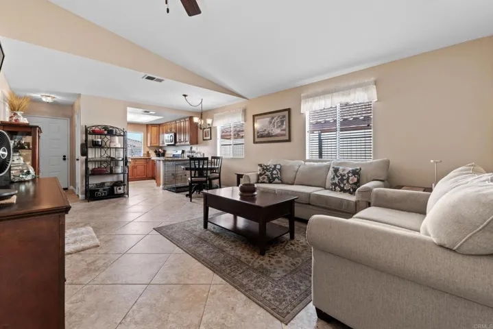 28270 Via Cascadita, Menifee, California 92585