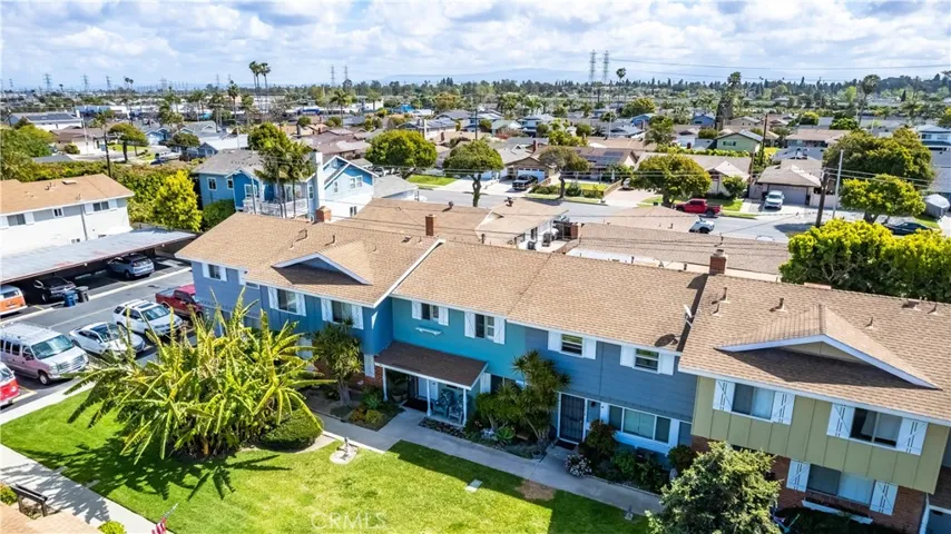 10136 Ascot Circle, Huntington Beach, California 92646