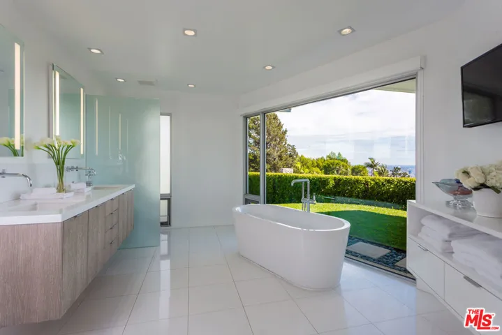 1469 Carla, Beverly Hills, California 90210