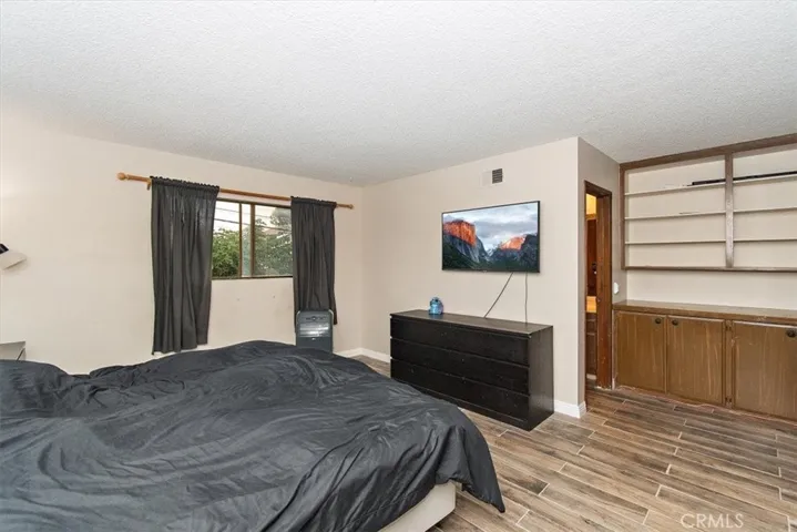 2755 E Van Buren Street, Carson, California 90810