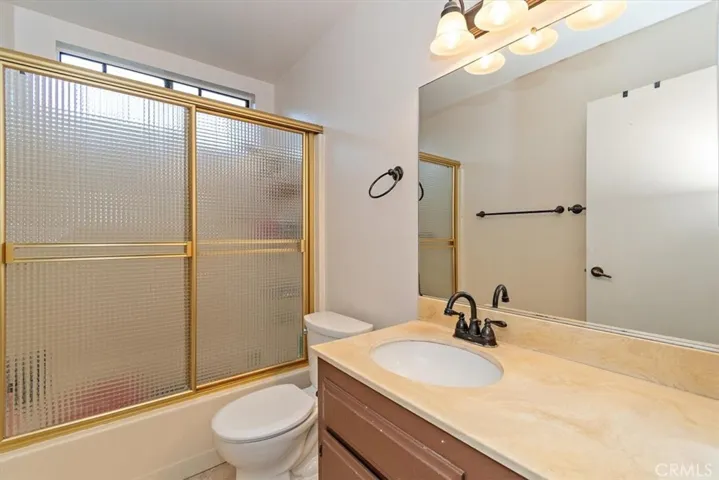 2755 E Van Buren Street, Carson, California 90810