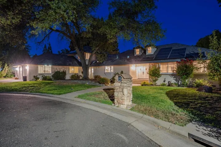 140 Oak Rock Circle, Folsom, California 95630
