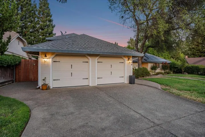 140 Oak Rock Circle, Folsom, California 95630