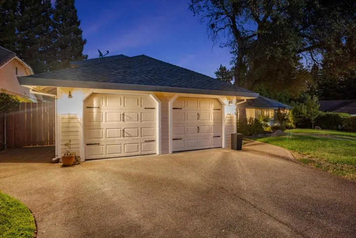 140 Oak Rock Circle, Folsom, California 95630