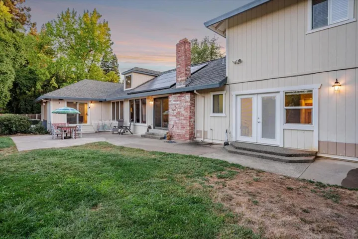 140 Oak Rock Circle, Folsom, California 95630