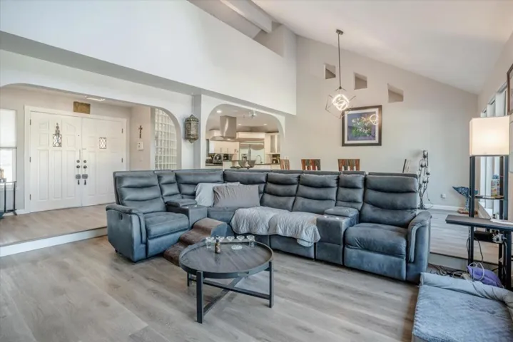 140 Oak Rock Circle, Folsom, California 95630